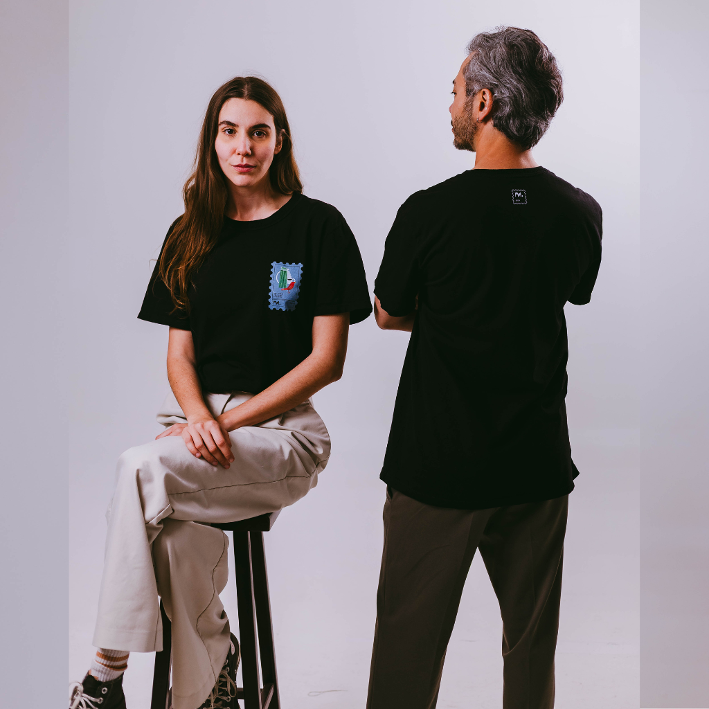 Camiseta Preta Selo - Coleção Expedição