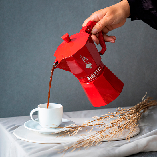 Bialetti Moka Exclusive Vermelha - 6 xícaras