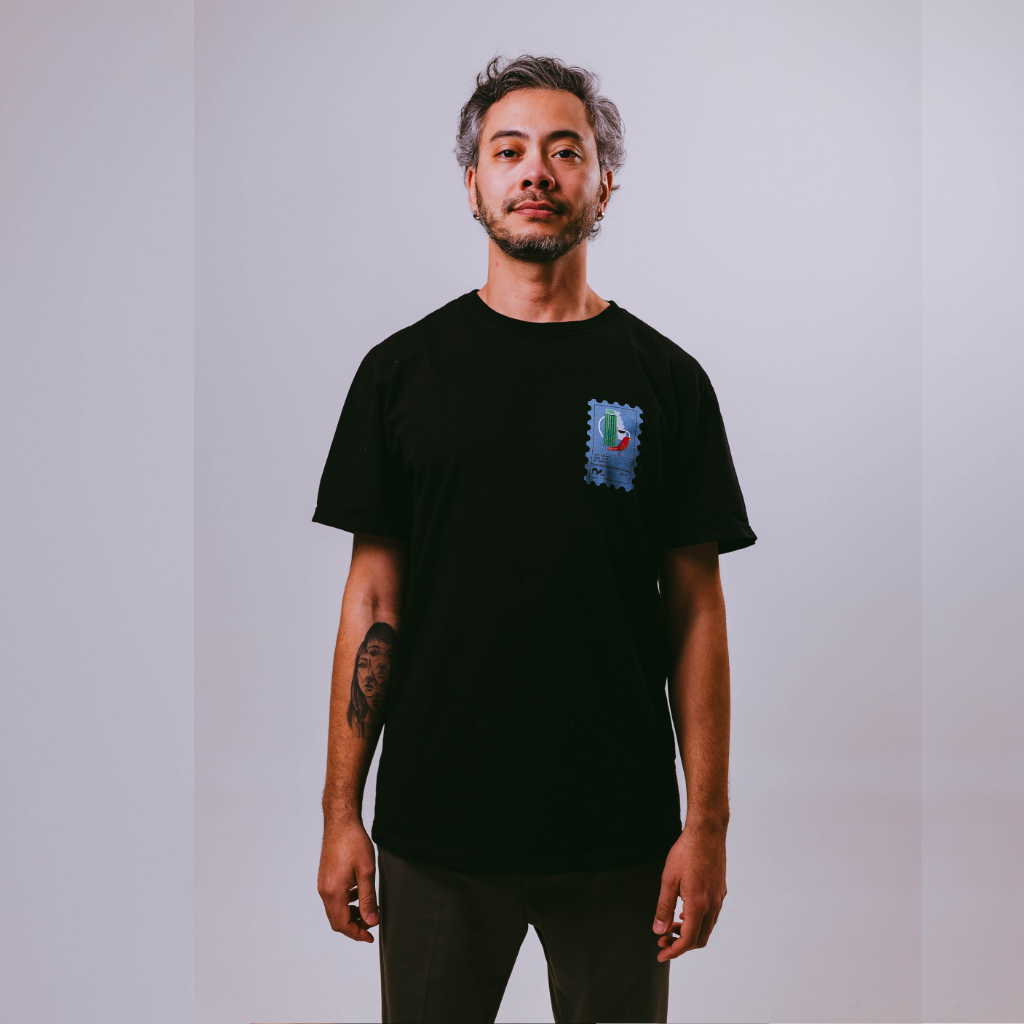 Camiseta Preta Selo - Coleção Expedição